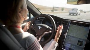 Tesla piloto automático